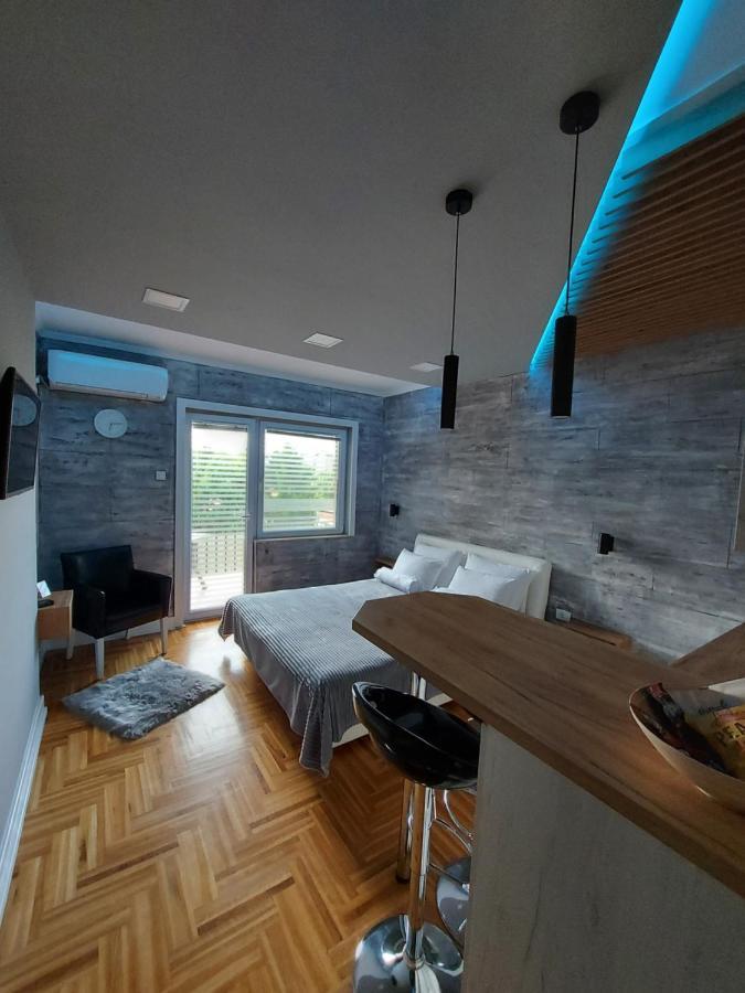 Apartman Studio Milica I Суботиця Екстер'єр фото